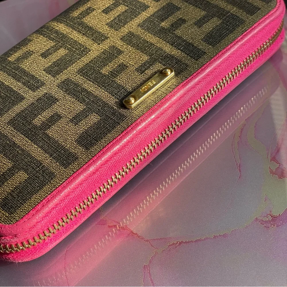 Authentic Fendi Zucca Zip Around Wallet Brown Canvas Pink Trim Italy - Picture 4 of 10